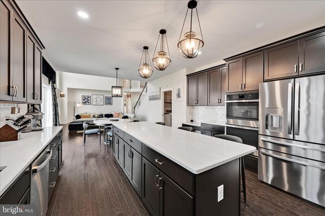 43 SADDLE LN, Easton, PA 18045