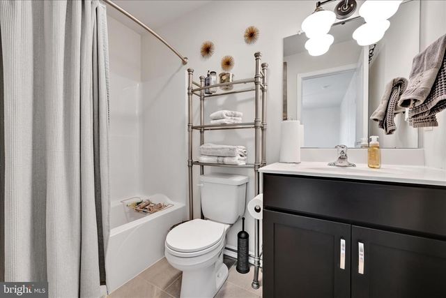 43 SADDLE LN, Easton, PA 18045