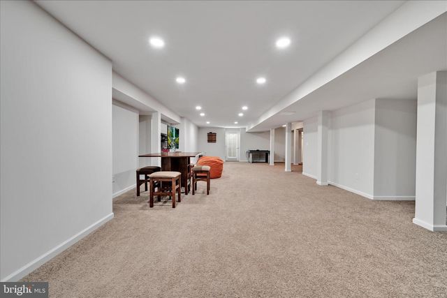 43 SADDLE LN, Easton, PA 18045