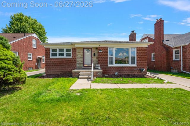 15654 Juliana Avenue, Eastpointe, MI 48021