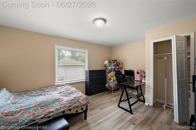 15654 Juliana Avenue, Eastpointe, MI 48021