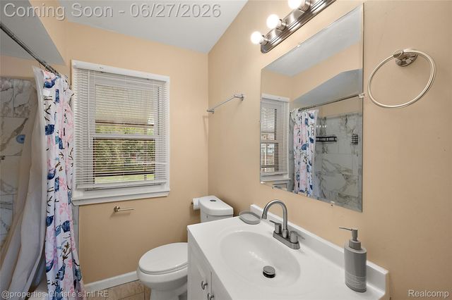 15654 Juliana Avenue, Eastpointe, MI 48021
