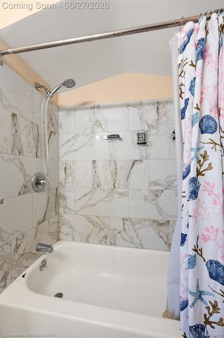 15654 Juliana Avenue, Eastpointe, MI 48021