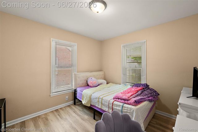 15654 Juliana Avenue, Eastpointe, MI 48021