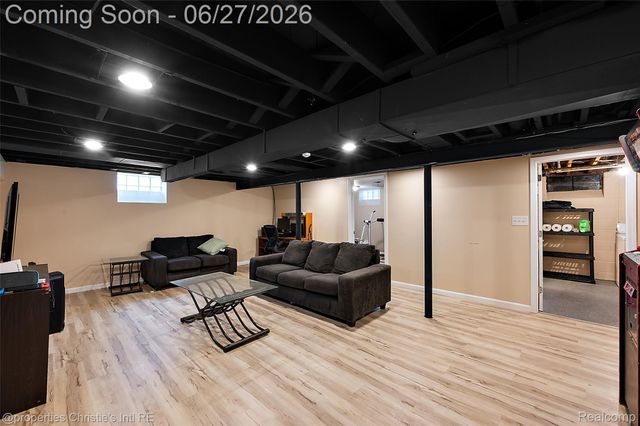 15654 Juliana Avenue, Eastpointe, MI 48021