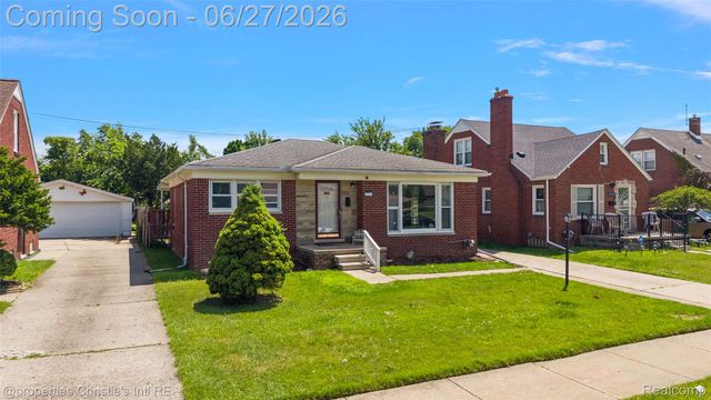 15654 Juliana Avenue, Eastpointe, MI 48021