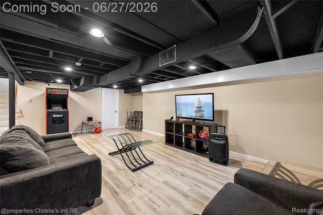 15654 Juliana Avenue, Eastpointe, MI 48021