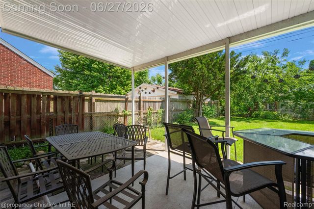 15654 Juliana Avenue, Eastpointe, MI 48021