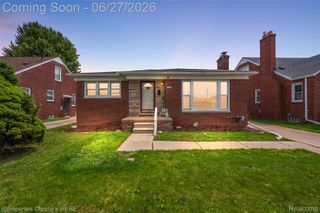 15654 Juliana Avenue, Eastpointe, MI 48021
