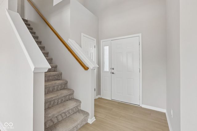 13823 Oak Grove Court, Fishers, IN 46038