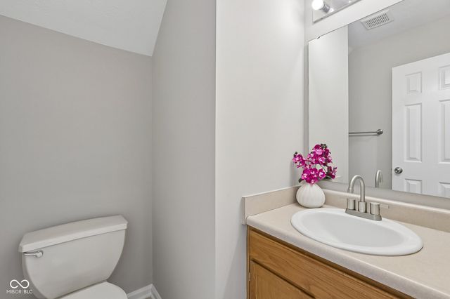 13823 Oak Grove Court, Fishers, IN 46038