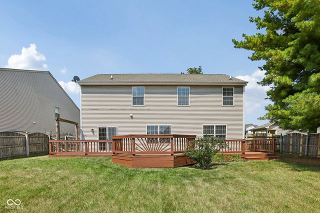 13823 Oak Grove Court, Fishers, IN 46038