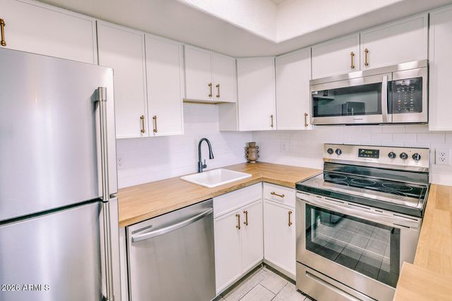 2040 S LONGMORE -- 9, Mesa, AZ 85202