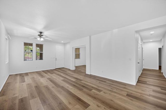 8406 KEUSMAN St, Elk Grove, CA 95758