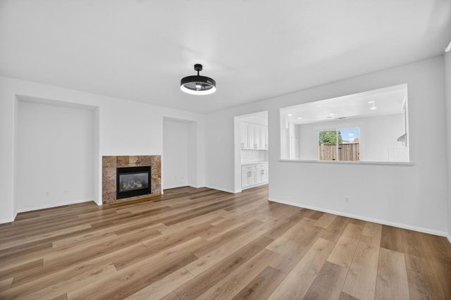 8406 KEUSMAN St, Elk Grove, CA 95758