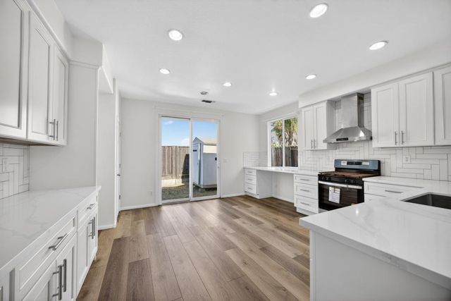 8406 KEUSMAN St, Elk Grove, CA 95758