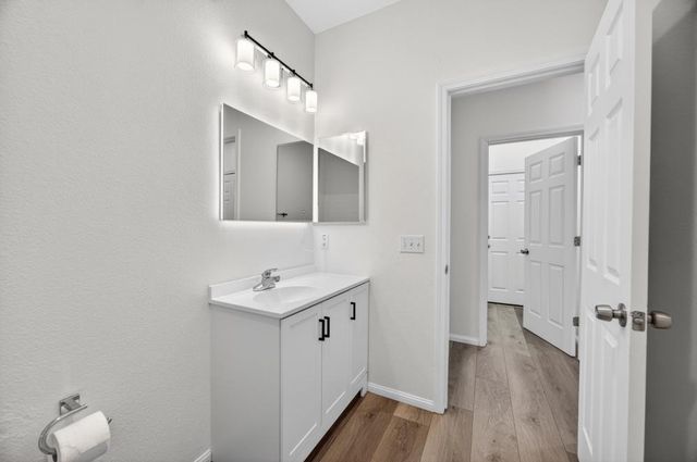 8406 KEUSMAN St, Elk Grove, CA 95758