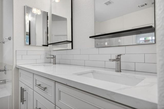 8406 KEUSMAN St, Elk Grove, CA 95758