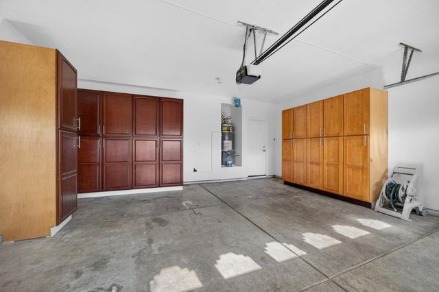 8406 KEUSMAN St, Elk Grove, CA 95758