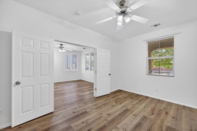 8406 KEUSMAN St, Elk Grove, CA 95758