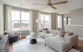 154 LEONA STEWART BLVD, Pennington, NJ 08534