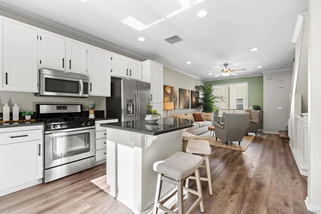 1307 Terracina Ln, San Diego, CA 92103