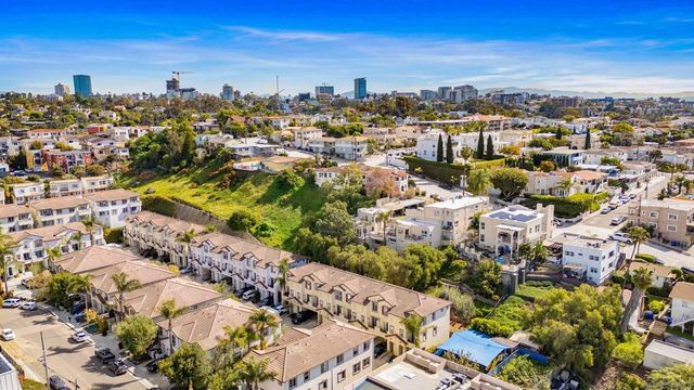 1307 Terracina Ln, San Diego, CA 92103