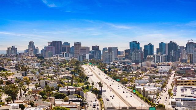 1307 Terracina Ln, San Diego, CA 92103