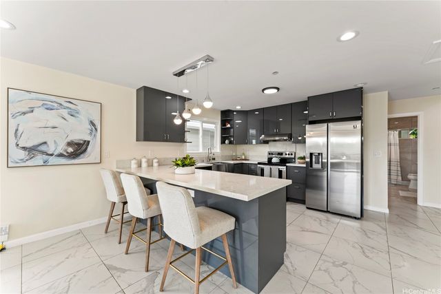 928 9th Avenue B, Honolulu, HI 96816