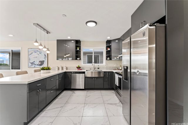 928 9th Avenue B, Honolulu, HI 96816