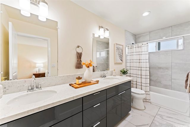 928 9th Avenue B, Honolulu, HI 96816