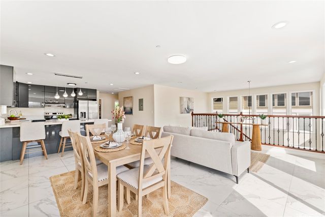 928 9th Avenue B, Honolulu, HI 96816