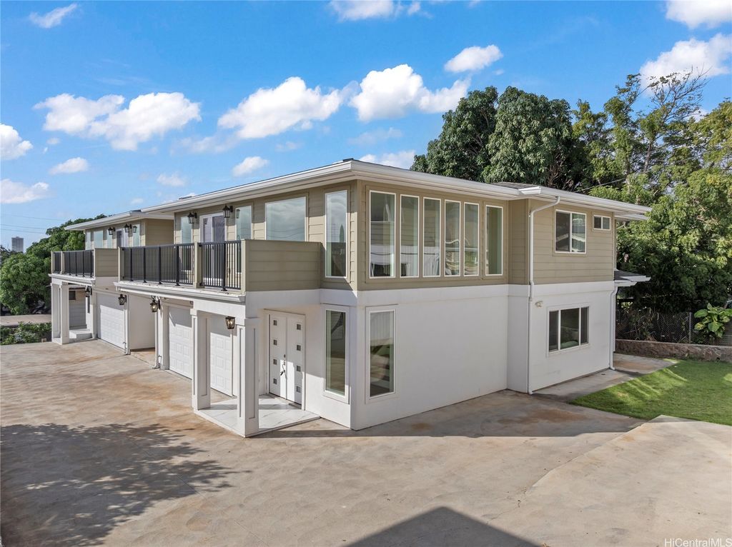 928 9th Avenue B, Honolulu, HI 96816