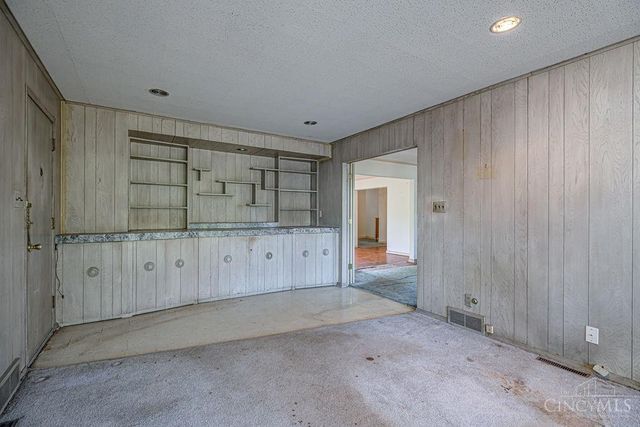 683 S Washington Boulevard, Hamilton, OH 45013