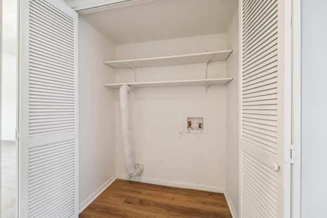 2100 Tanglewilde Street 514, Houston, TX 77063