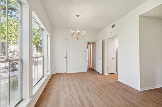 2100 Tanglewilde Street 514, Houston, TX 77063