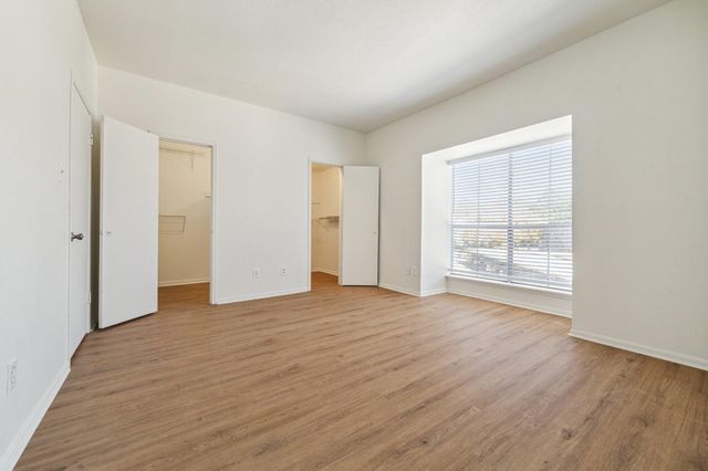 2100 Tanglewilde Street 514, Houston, TX 77063