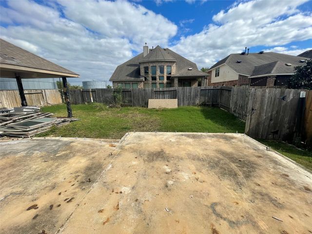 9415 Emerald Lakes Drive, Rosharon, TX 77583