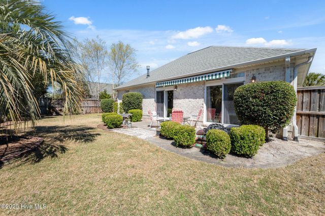 1025 Garden Club Way, Leland, NC 28451