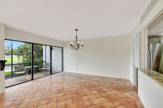 1906 Presidential Way 1-c, West Palm Beach, FL 33401