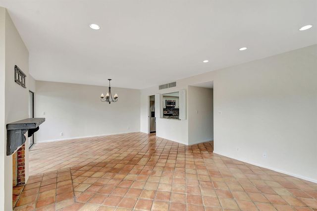1906 Presidential Way 1-c, West Palm Beach, FL 33401