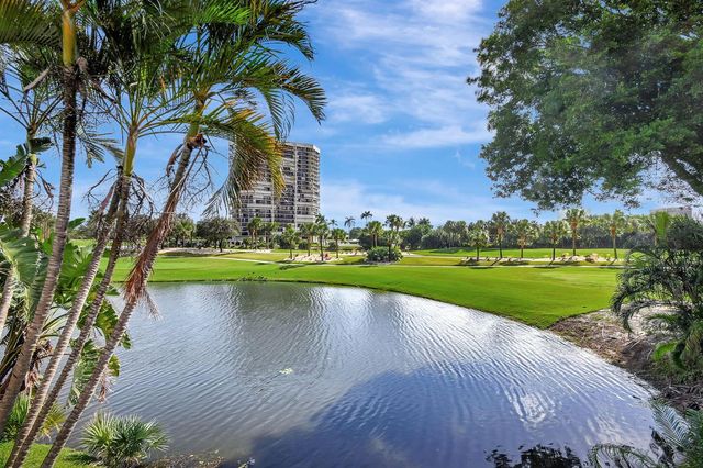 1906 Presidential Way 1-c, West Palm Beach, FL 33401