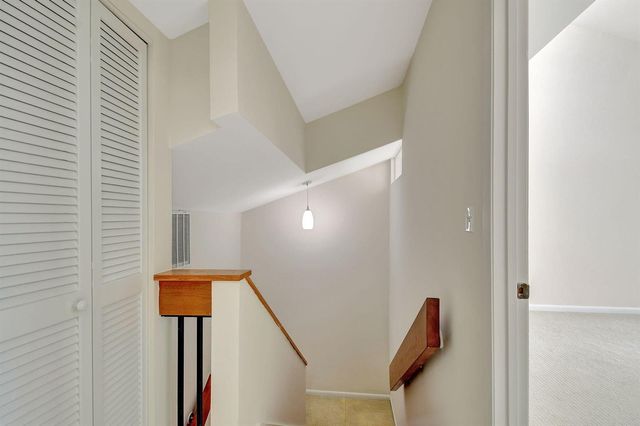 1906 Presidential Way 1-c, West Palm Beach, FL 33401