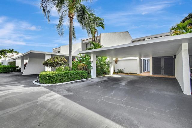 1906 Presidential Way 1-c, West Palm Beach, FL 33401