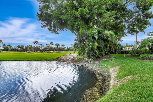 1906 Presidential Way 1-c, West Palm Beach, FL 33401