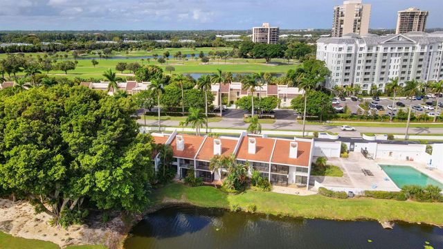 1906 Presidential Way 1-c, West Palm Beach, FL 33401