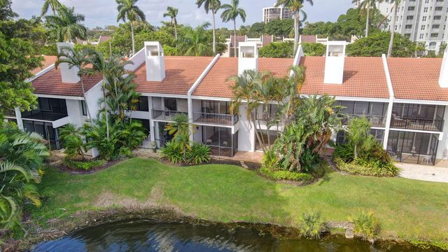 1906 Presidential Way 1-c, West Palm Beach, FL 33401