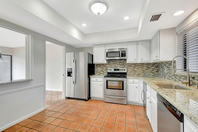 1906 Presidential Way 1-c, West Palm Beach, FL 33401