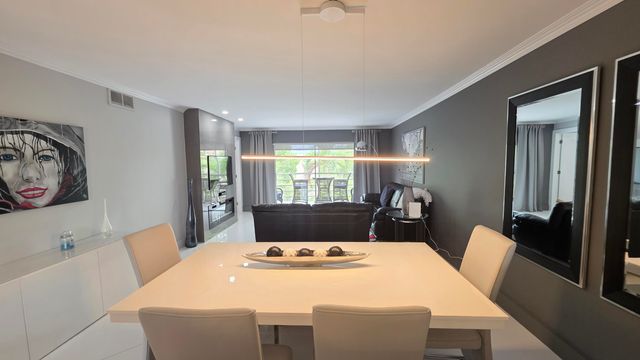 9301 Sunrise Lakes Boulevard 306, Sunrise, FL 33322