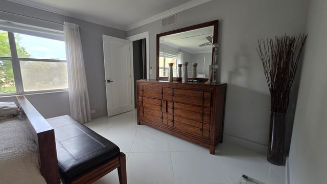 9301 Sunrise Lakes Boulevard 306, Sunrise, FL 33322